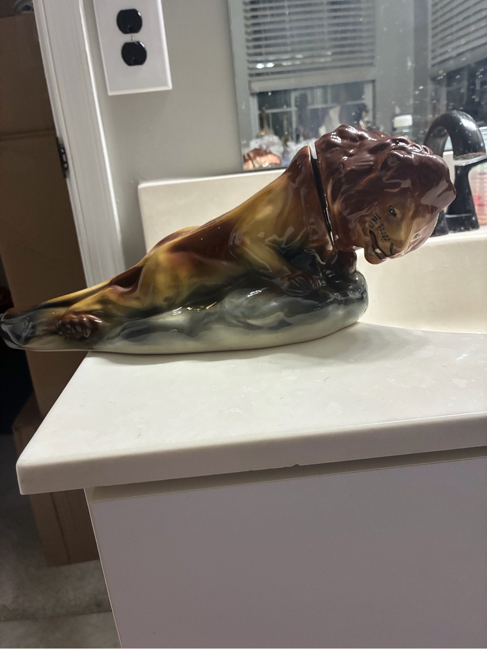 Vintage 1971 Ezra Brooks "Lion on the Rock" Bourbon Whiskey Decanter.
